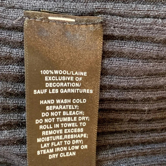 Lafayette 148 Women's XL Trim Modern Ribbed 100% Wool Tank Top Sweater Navy Blue - Picture 7 of 7